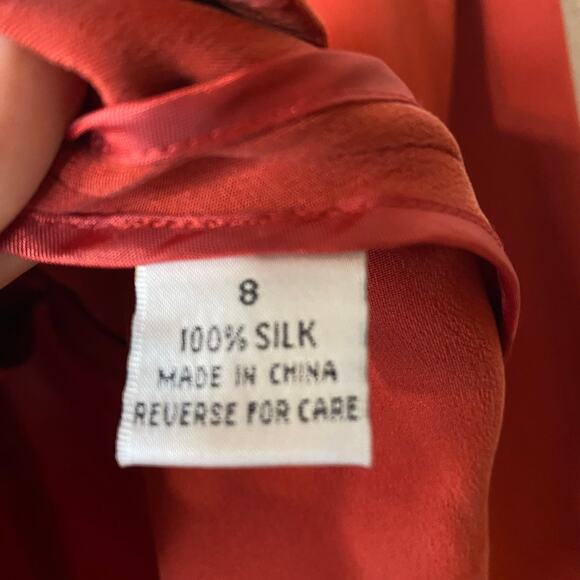 Travis Ayer's Vintage Red 100% Silk Button Down Blouse Size 8 - Picture 7 of 9
